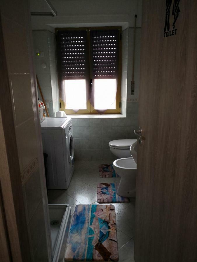 A Casa Di Rossano E Rossella Apartment Carbonia Bagian luar foto