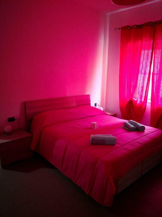 A Casa Di Rossano E Rossella Apartment Carbonia Bagian luar foto