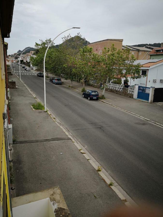 A Casa Di Rossano E Rossella Apartment Carbonia Bagian luar foto